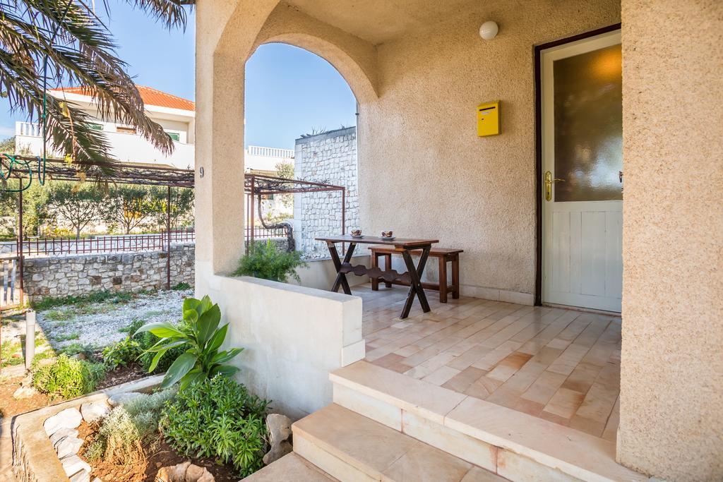 Apartment Srecko Vinišće Eksteriør billede