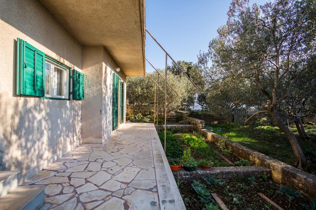 Apartment Srecko Vinišće Eksteriør billede