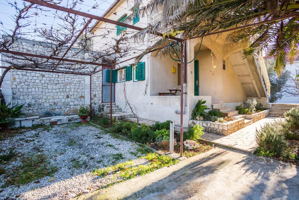 Apartment Srecko Vinišće Eksteriør billede