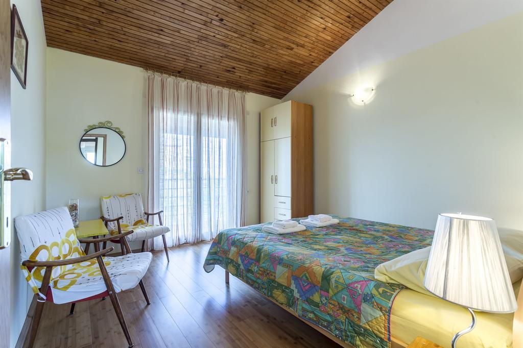 Apartment Srecko Vinišće Eksteriør billede