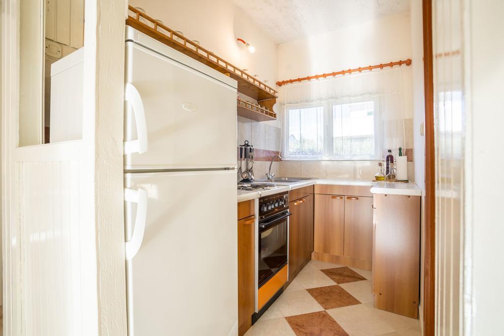 Apartment Srecko Vinišće Eksteriør billede