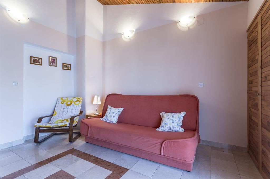 Apartment Srecko Vinišće Eksteriør billede