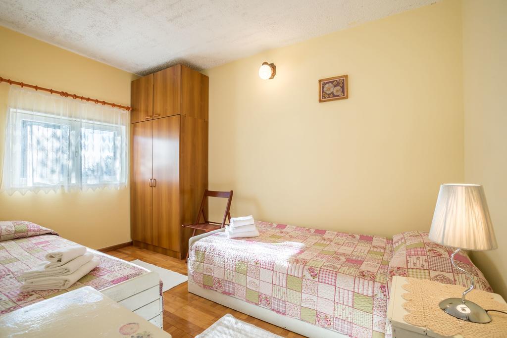 Apartment Srecko Vinišće Eksteriør billede