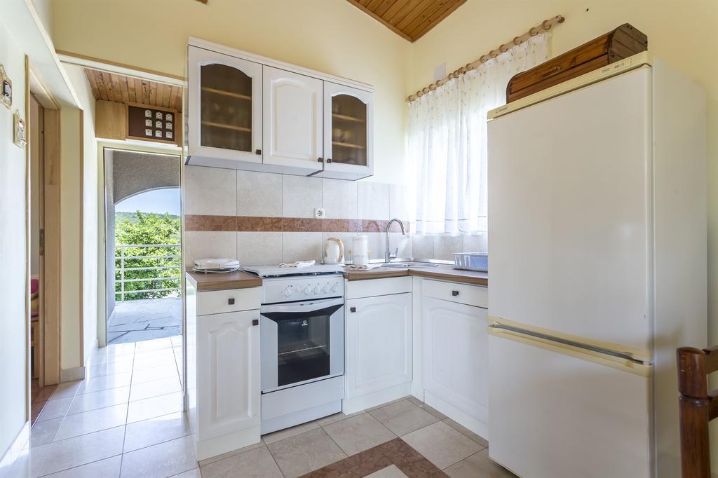 Apartment Srecko Vinišće Eksteriør billede